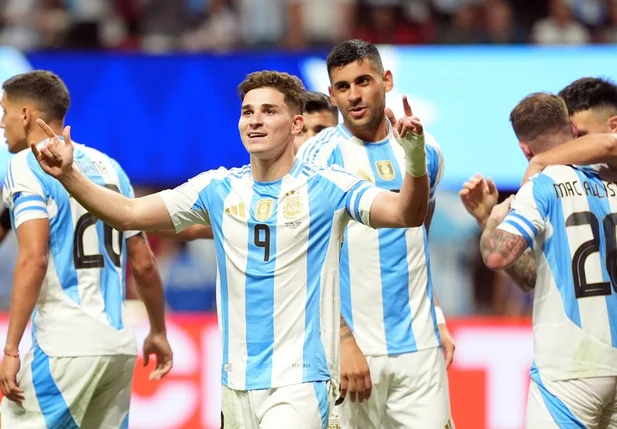 Júlian Álvarez abriu o placar para a Argentina