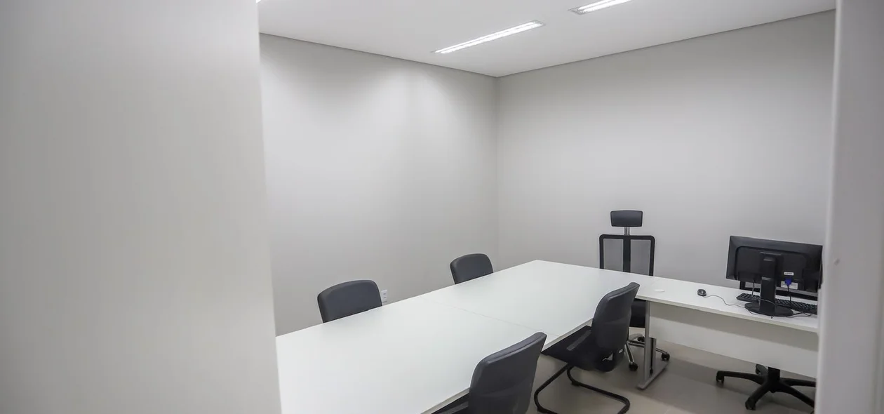Mesas do novo prédio