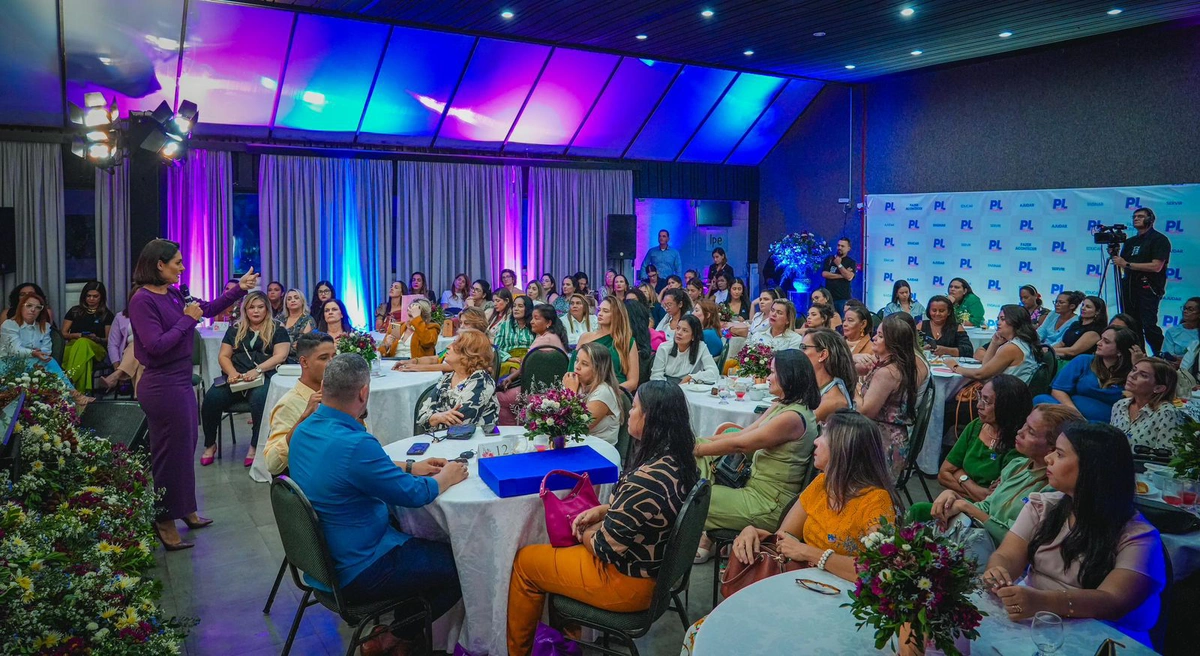 Michelle Bolsonaro é presidente do PL Mulher