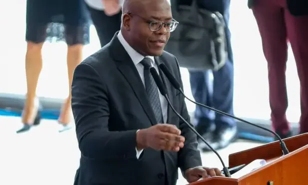 Ministro Silvio Almeida