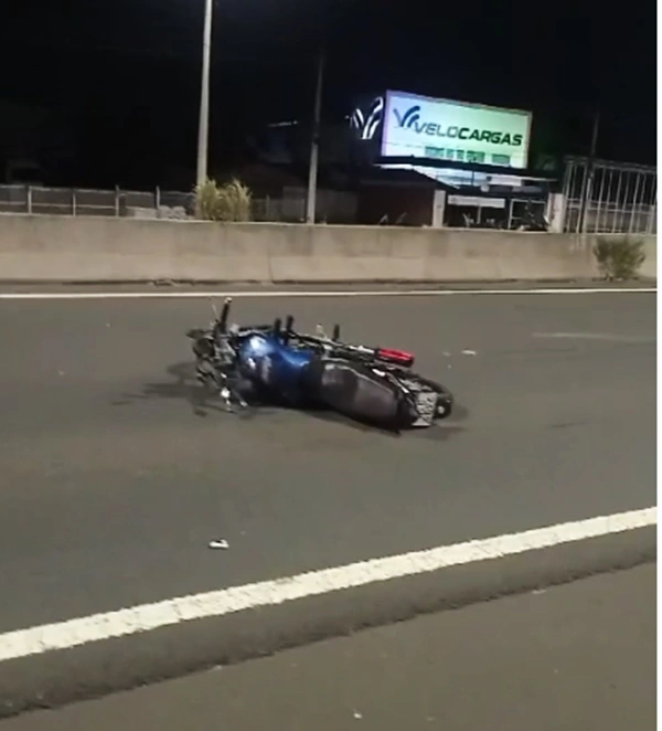 Motocicleta da vítima de acidente na BR 316