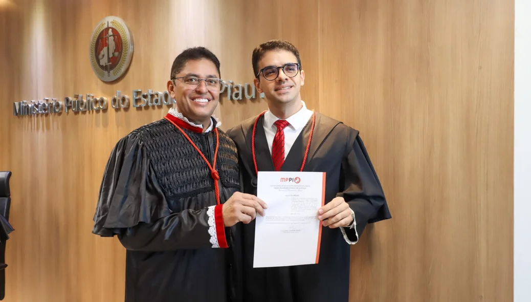 MP-PI empossa diversos servidores