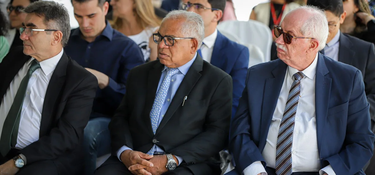 O prédio é localizado na avenida João XXIII