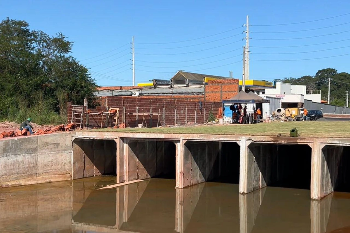 Obra concluída na BR 343