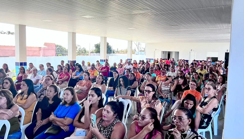os professores que receberam os aparelhos