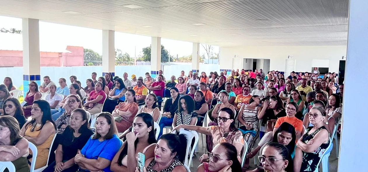 os professores que receberam os aparelhos