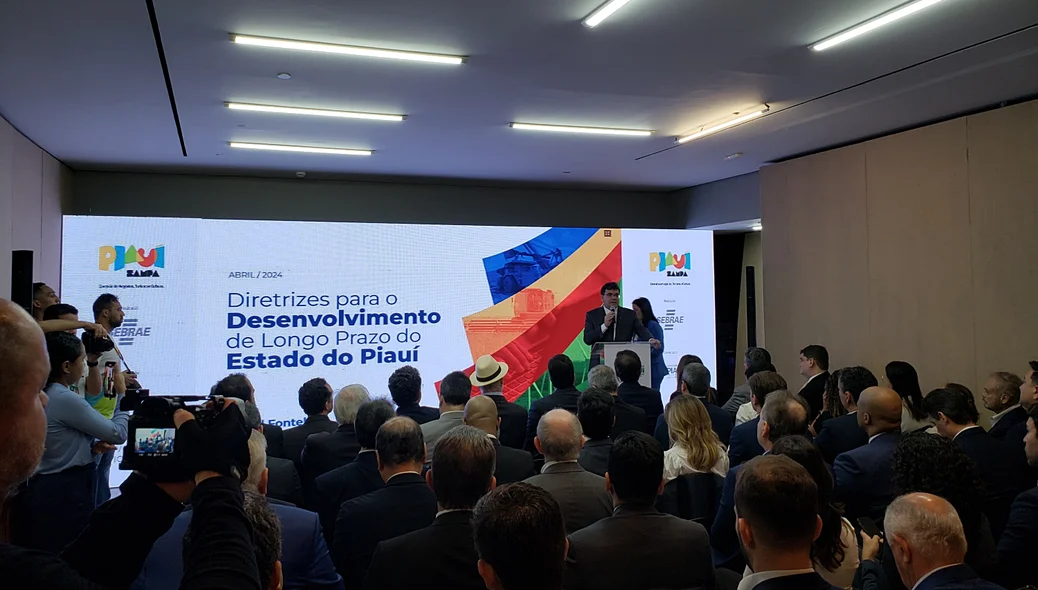 Palestra do governador Rafael Fonteles a empresários