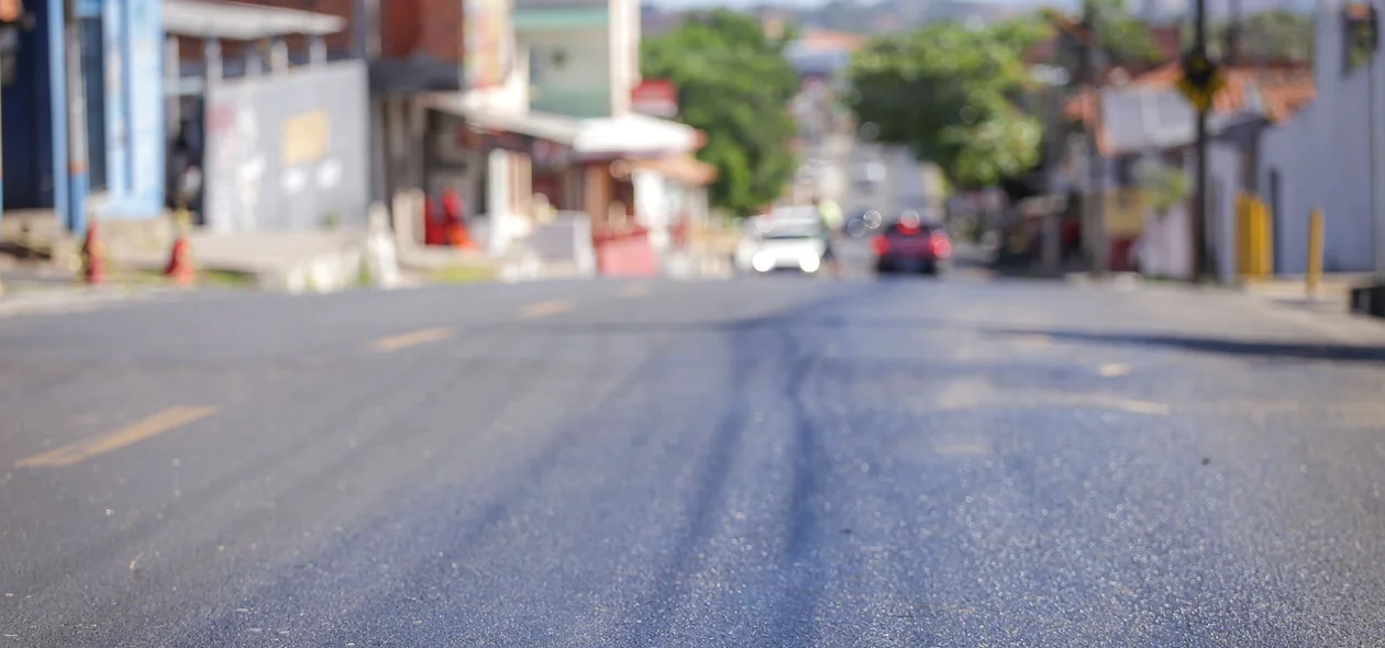 Pista com óleo