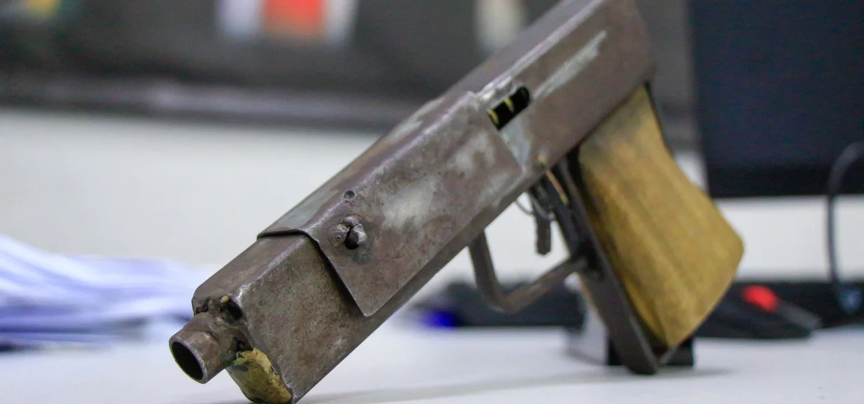 Polícia apreendeu arma