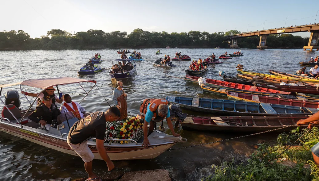 Procissão fluvial nas águas do Rio Poti