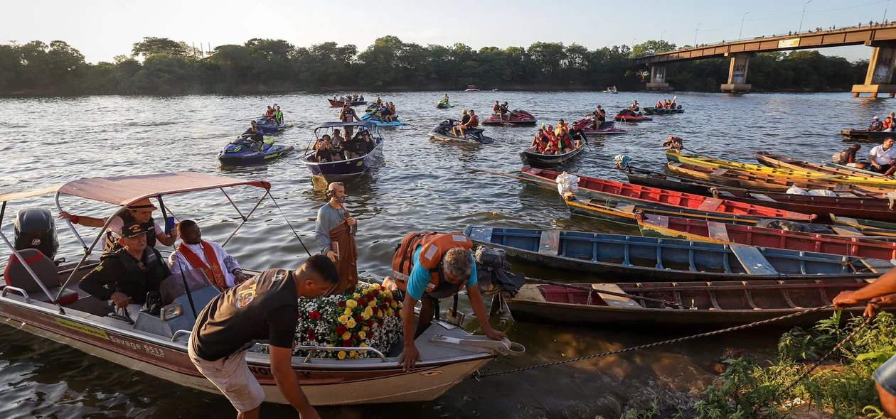 Procissão fluvial nas águas do Rio Poti