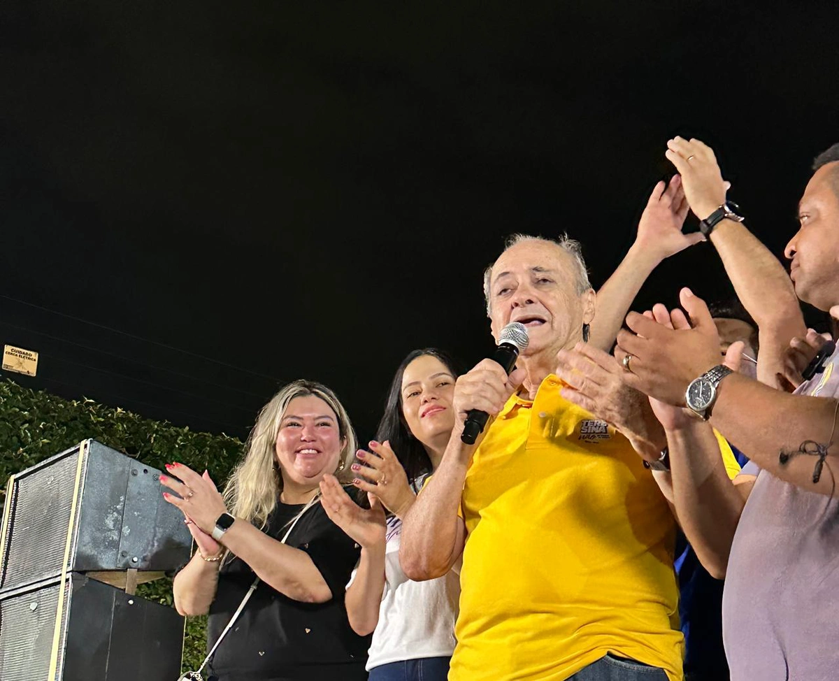 Samantha Cavalca cumpre agenda com Sílvio Mendes