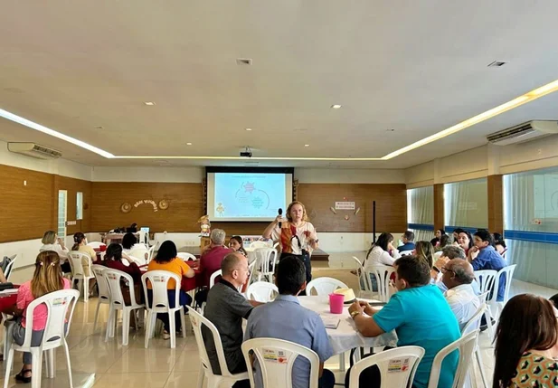 Semec realiza o 4º Encontro Formativo do PPAIC