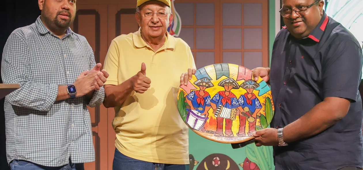 Stanley Freire ao lado do prefeito Dr. Pessoa