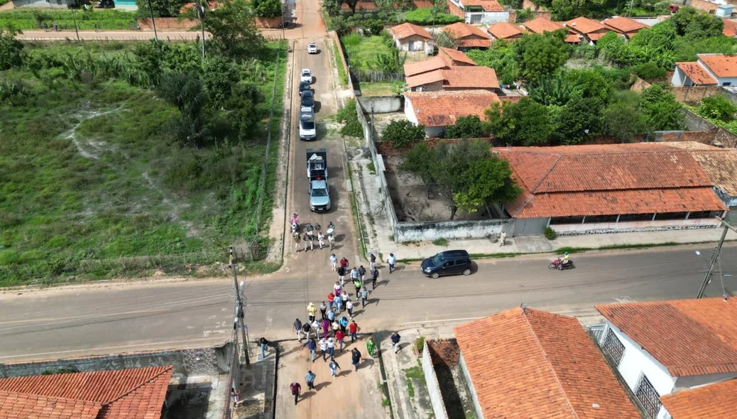 Uma das novas ruas pavimentadas
