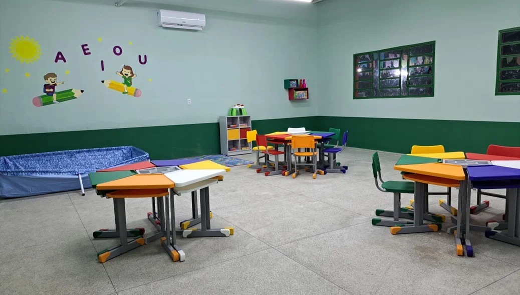 Uma das salas de aula da escola