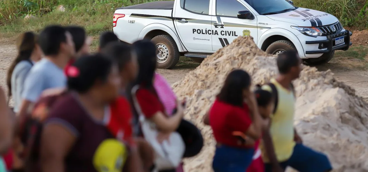Viatura da Polícia Civil