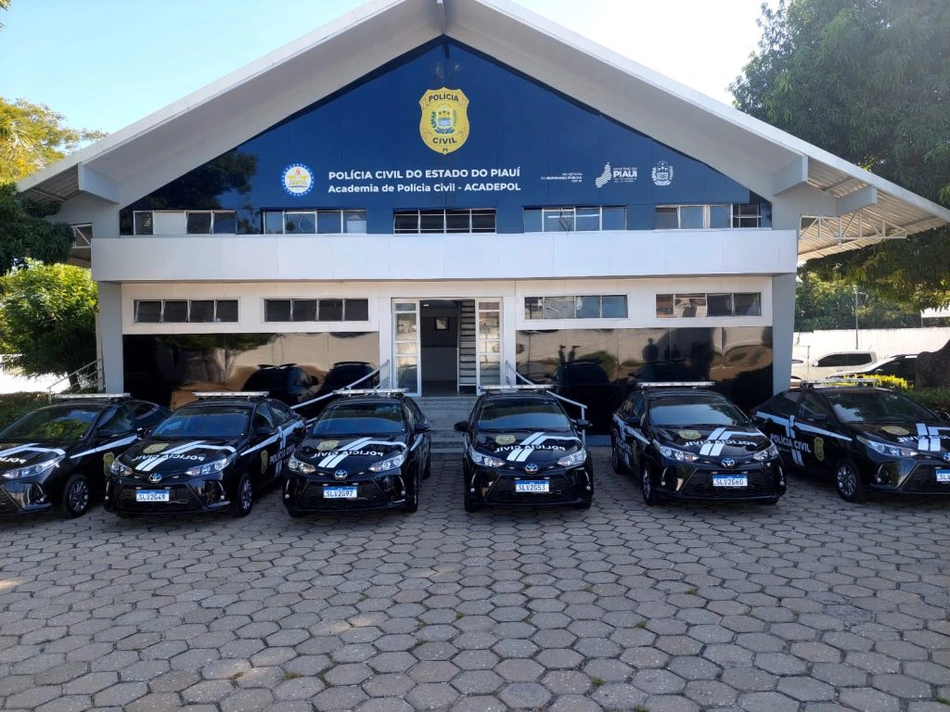 Viaturas entregues para as delegacias da Mulher no Piauí