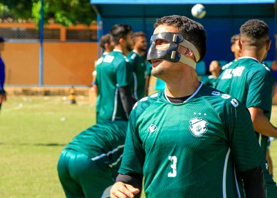 Zagueiro e capitão do Altos, Arlan