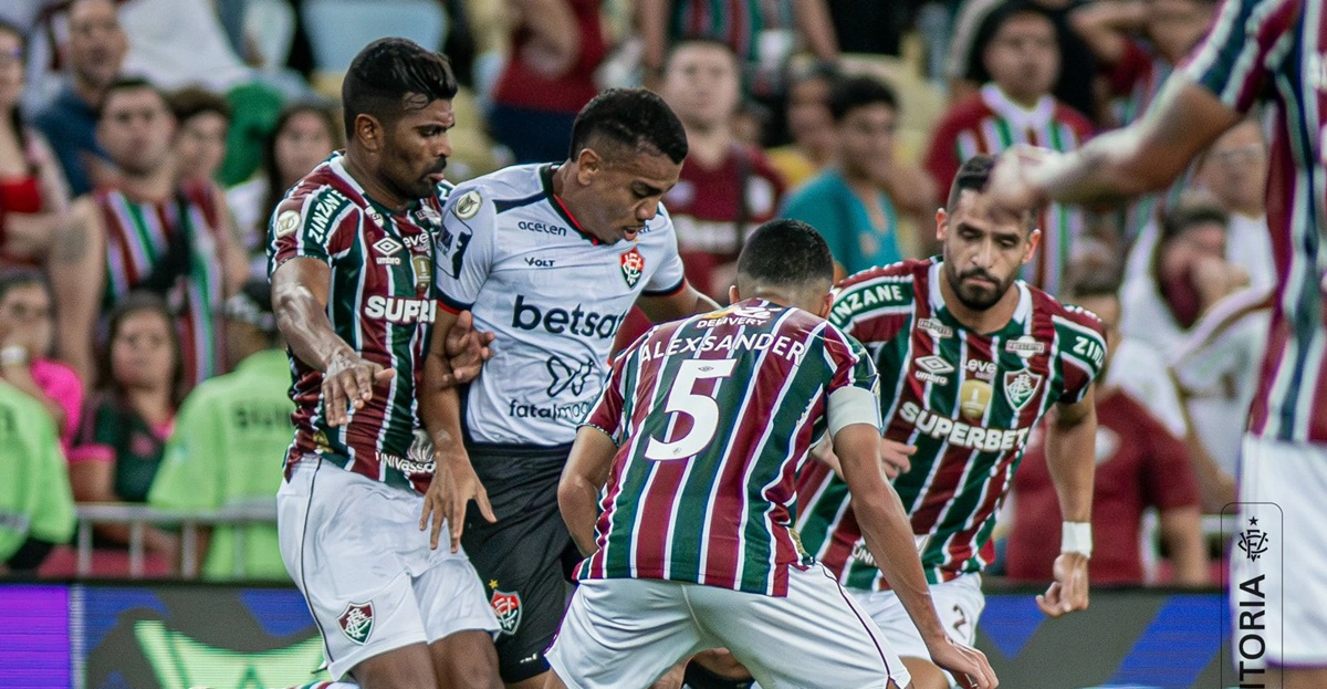 Zé Hugo fez boa jogada de velocidade e deu assistência para o gol do Vitória