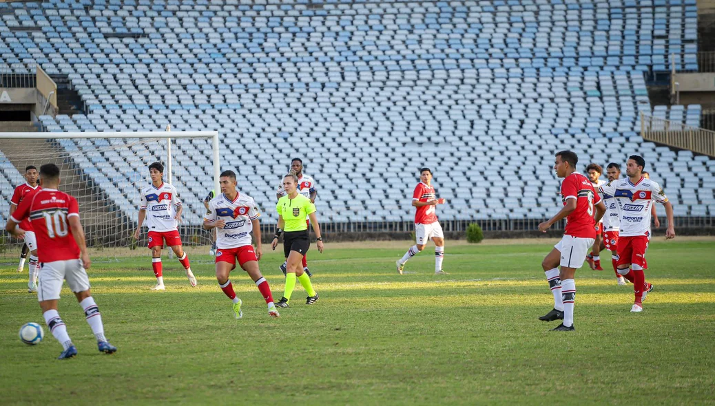 Albertão foi palco do jogo entre River e Porto Velho