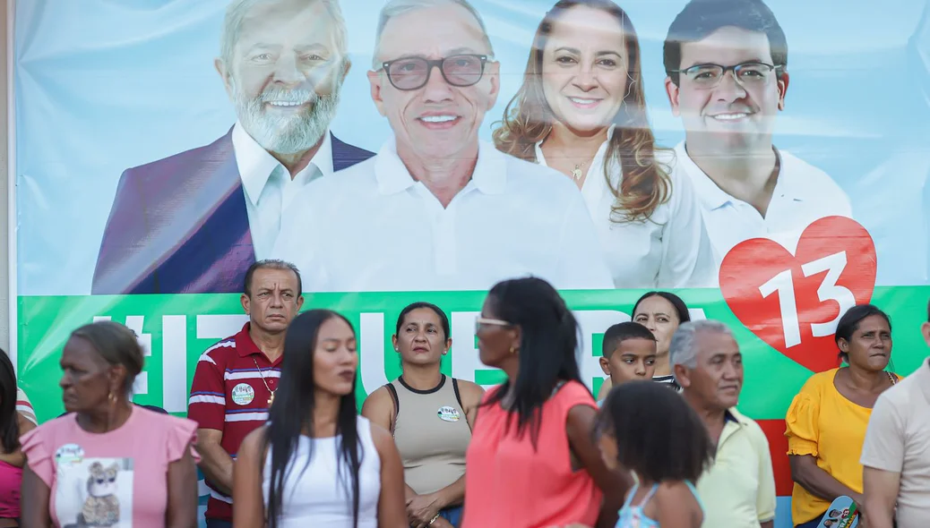 Apoiadores presentes na cerimônia