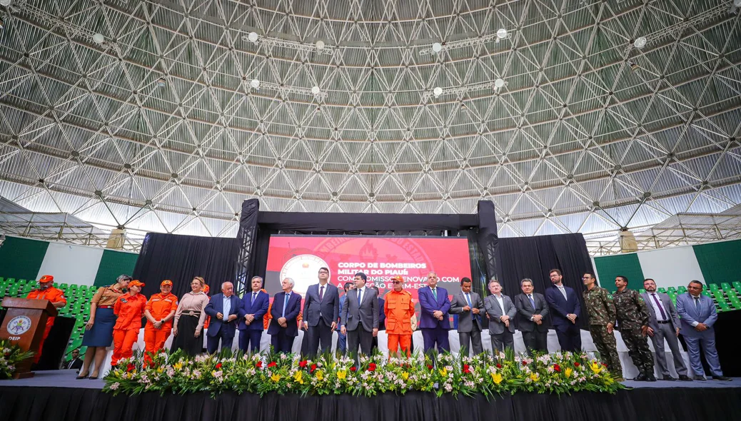 Autoridades no evento