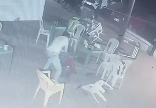Bandido executando empresário no município de Marcolândia