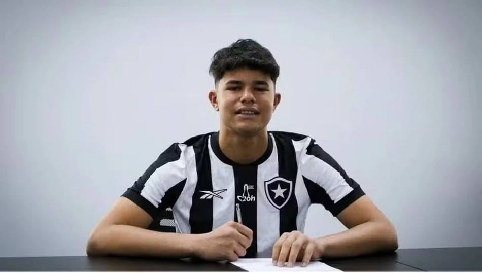 Bruninho Samudio foi contratado pelo Botafogo