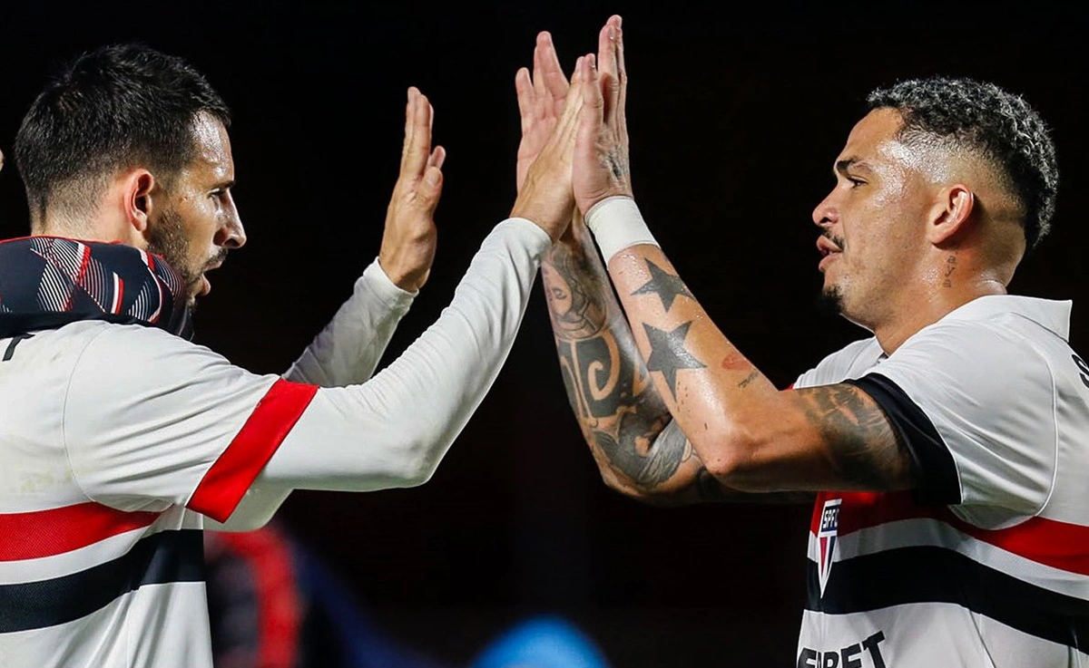 Calleri e Luciano marcaram para o São Paulo