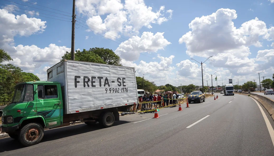 Caminhão de frete envolvido no acidente