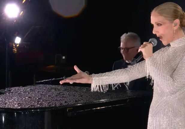 Céline Dion se apresentou na abertura das Olimpíadas de Paris
