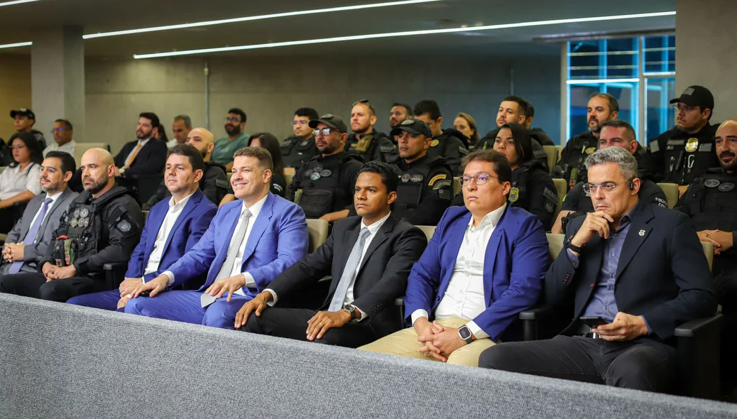 Cerimônia de outorga do título de cidadania piauiense ao delegado Eduardo Aquino