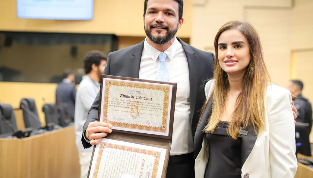 Delegado Eduardo Aquino e a deputada Bárbara Soares