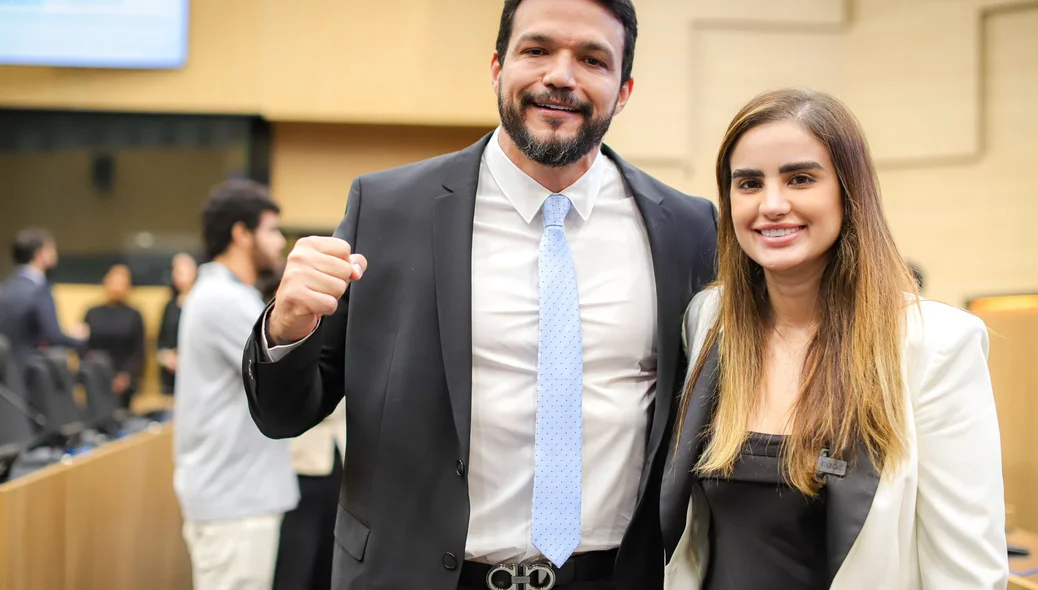 Delegado Eduardo Aquino recebeu título de cidadania piauiense da deputada Bárbara Soares