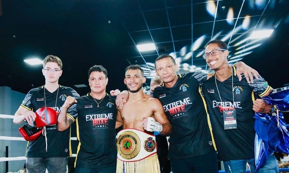 Eduardo Gomes se sagrou campeão continental UBO na categoria super-pena