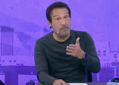 Emílio Surita durante apresentação do Pânico