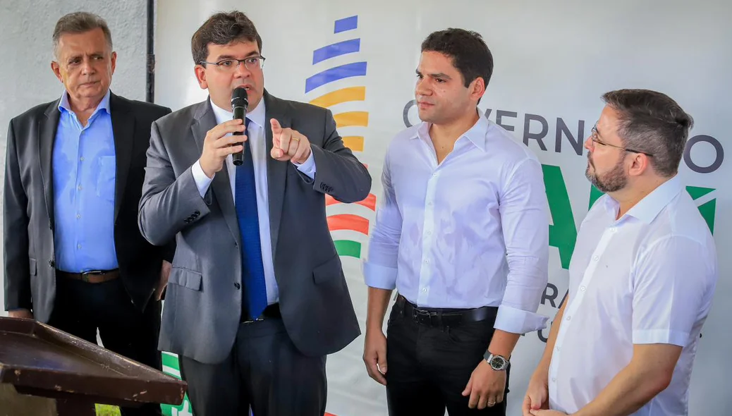 Governador Rafael Fonteles durante seu pronunciamento