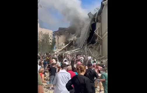 Hospital pediátrico em Kiev foi bombardeado