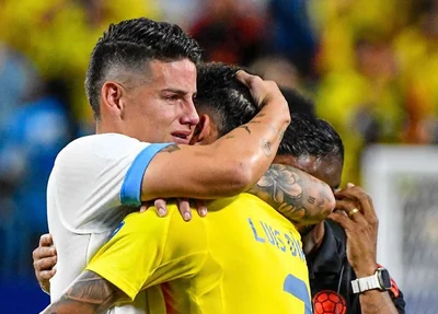 James Rodríguez chora após classificação da Colômbia