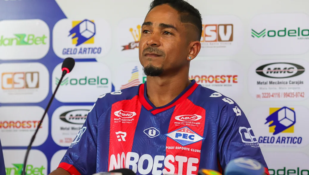 Jorge Henrique chega ao PEC