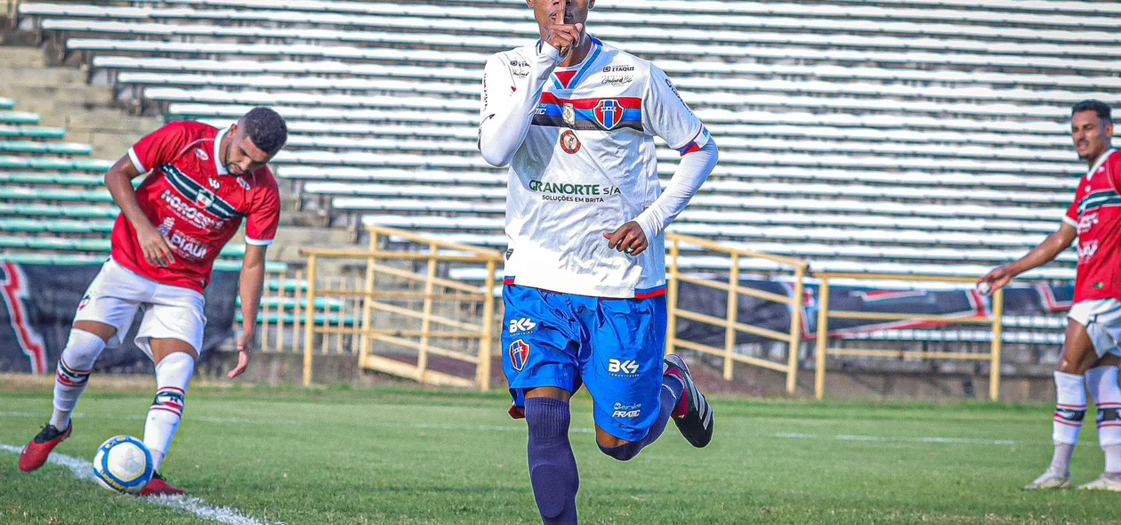 Maranhão  marca no estádio Albertão