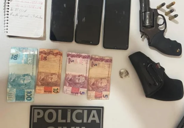 Material aparendido pela Polícia Civil de Altos