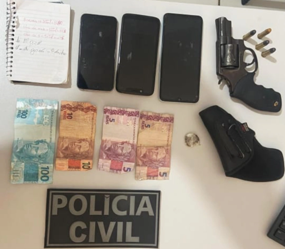 Material aparendido pela Polícia Civil de Altos