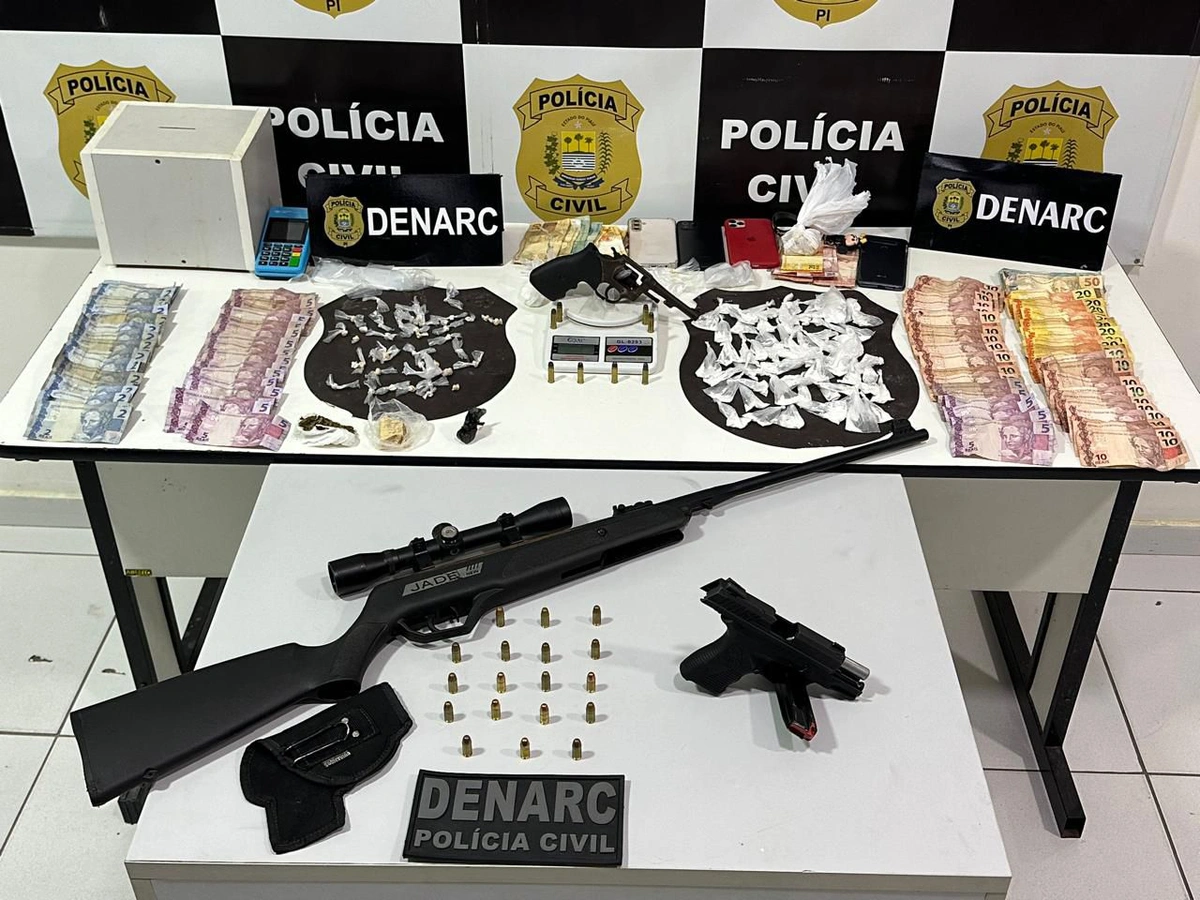 Material apreendido durante a operação DENARC 41