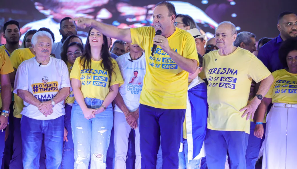 Jeová Alencar no palanque