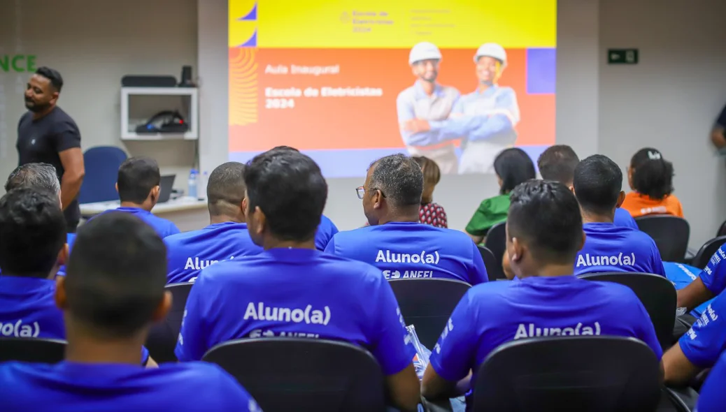 O curso visa profisionalizar