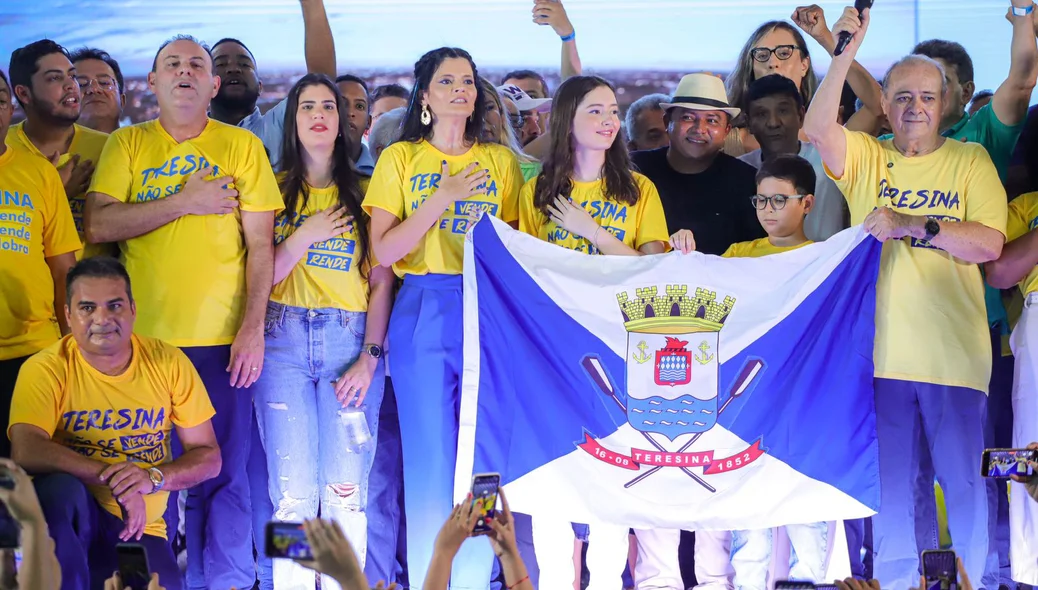 Os candidatos estenderam a bandeira de Teresina