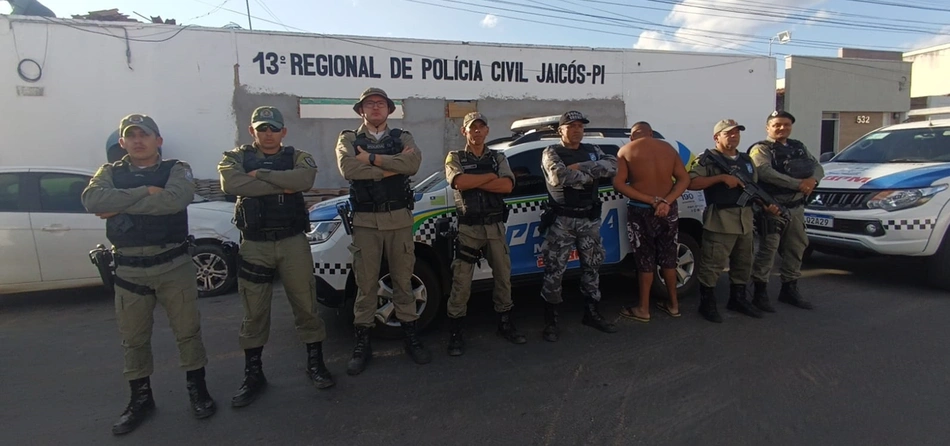 Policiais militares resgataram mulher mantida em cárcere pelo ex-companheiro