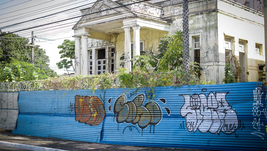 Prédio onde funcionou o antigo Fórum Civil no centro de Teresina